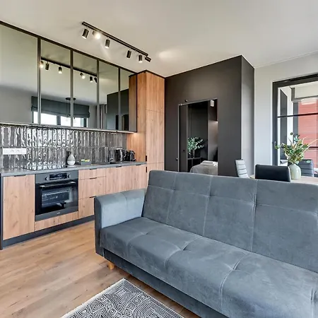 Doki Living & Foodhall By Downtown Apartment