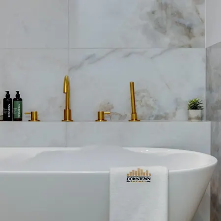 Doki Living & Foodhall By Downtown Apartment *